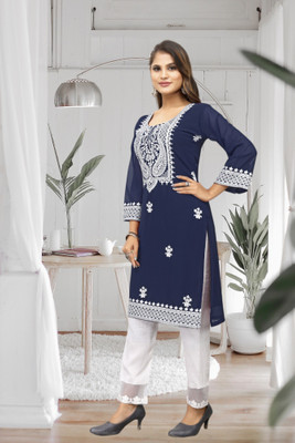 The Snizvi Women Kurta Pyjama Set