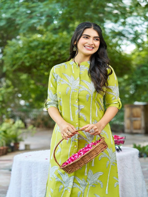 Divastri Women Kurti Pant Set