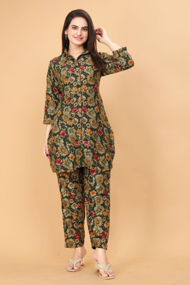 BoldStich Women Ethnic Top Pant Set