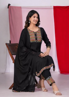 VAANSH CREATION Women Kurta Palazzo Set