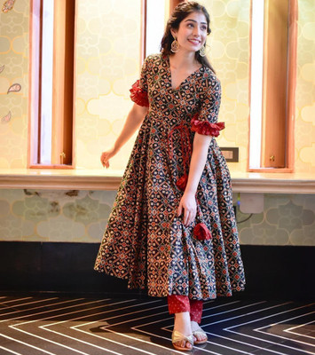 Alluring Women Kurta Pant Set