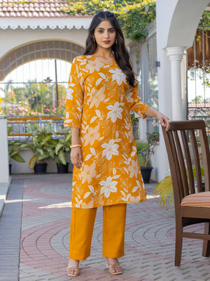 Aika Women Kurti Pant Set