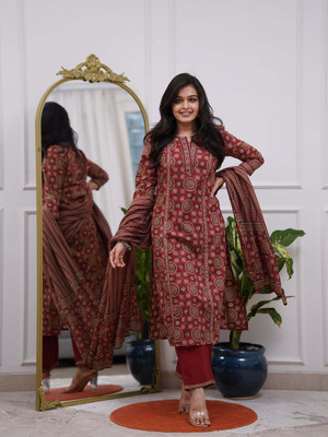 VASTRA SHRI FASHIONS Printed Kurta, Trouser/Pant & Dupatta Set