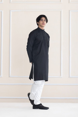 SHROBH Men Kurta Pyjama Set