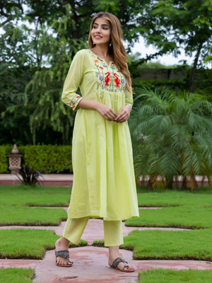 Tasrika Women Kurta Pant Set