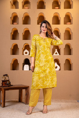 Preetshri Women Kurti Pant Set