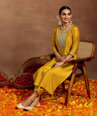 LIBAS Women Kurta Pant Set