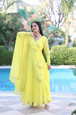 Chaitraavi By KANIKA Women Kurti Pant Dupatta Set