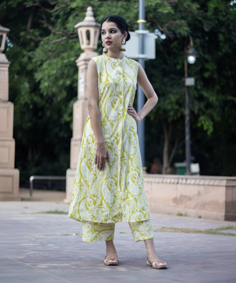 Gaonwali Clothings Women Kurta Palazzo Set