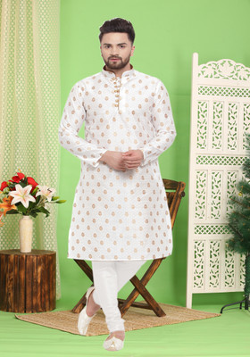 Larwa Men Kurta Pyjama Set