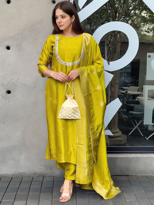 Gosriki Women Kurta Pant Dupatta Set