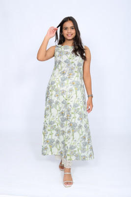 PLEATUS Women Kurta Pant Set