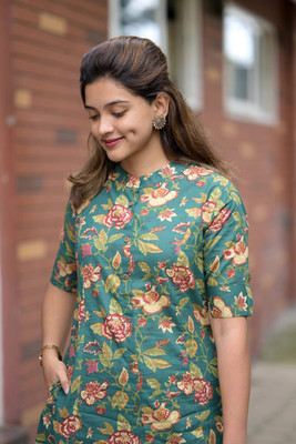 Dashrathi Women Kurta Palazzo Set