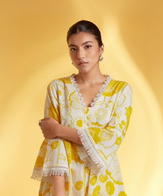 LOOKMARK Women Kurta Pant Set