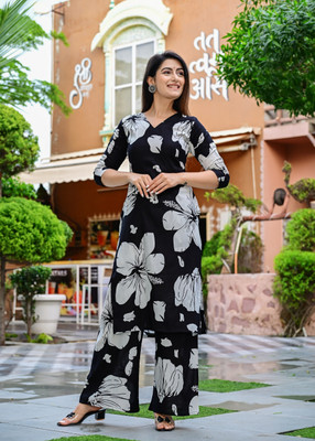 Bhagyesh Fashion Women Kurta Pant Set