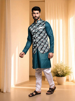 Svatantra Men Kurta Pyjama Ethnic Jacket Set