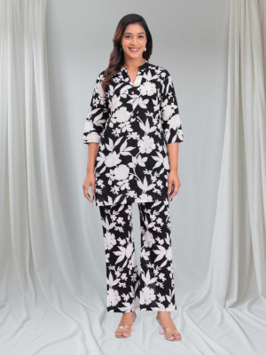 Gora Laxmi Women Kurta Pyjama Set