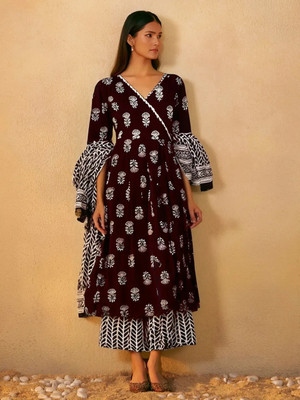 1 Stop Fashion Women Kurta Pant Dupatta Set