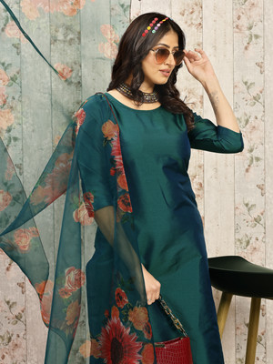 Naveerafashion Women Kurti Pant Dupatta Set