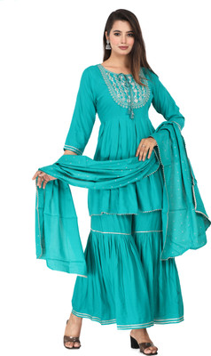 Karvika Women Kurta Dupatta Set