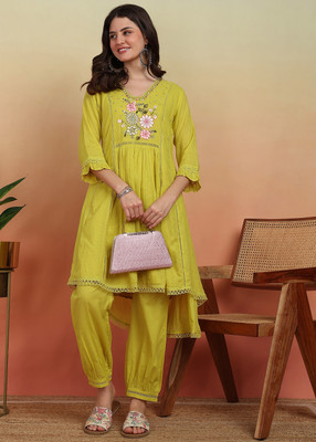 Sangria Women Kurti Patiala Set