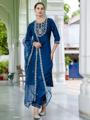 VredeVogel Women Kurta Pant Dupatta Set