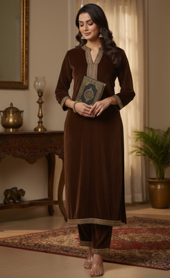ETHNIQU Women Solid, Embroidered Straight Kurta(Brown)