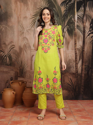 Sangria Women Kurta Pant Set