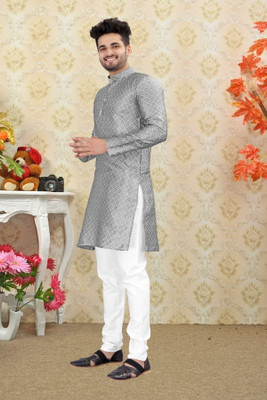 Yanshcreation Men Self Design Straight Kurta(Grey)