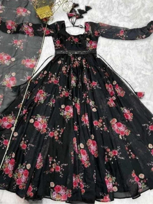 Bittu Fashion Women Kurta Dupatta Set