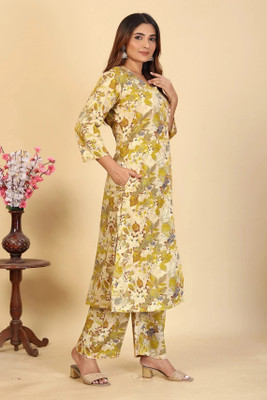 Larqi Women Kurta Pant Set