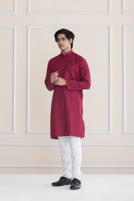 SHROBH Men Solid Straight Kurta(Maroon)