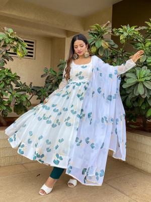 Wedani Women Kurta Dupatta Set