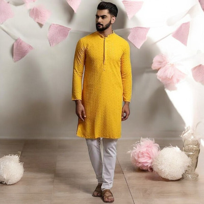 Qtsy Men Kurta Pyjama Set
