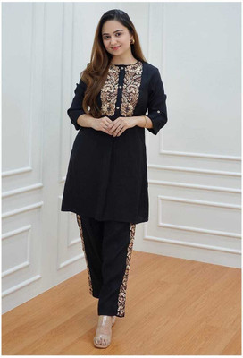 MUHANAKURTIS Women Kurta Pant Set