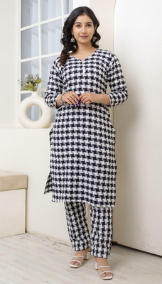 AUZAAI COLLECTION Women Kurta Pyjama Set