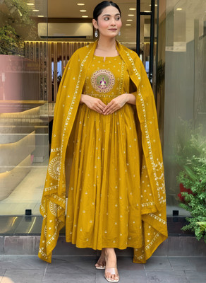 anushansa Women Kurta Pant Dupatta Set