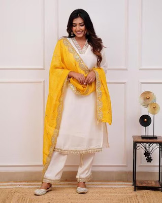 Aarya Ethnic Women Kurta Pant Dupatta Set