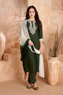 Ghunawali Women Kurti Pant Dupatta Set