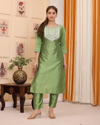 WOMENISHKURTI Women Kurta Pant Set
