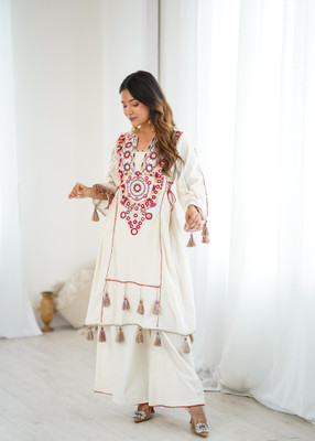 Aakras Collection Women Kurta Dhoti Pant Set