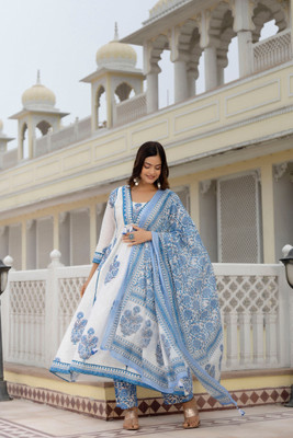 PARTHVI Women Kurta Palazzo Dupatta Set