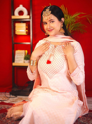 Tibra Attire Women Kurti Pant Dupatta Set