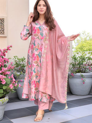 Gosriki Women Kurta Pant Dupatta Set