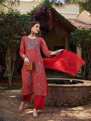 Shae by SASSAFRAS Women Kurta Pant Dupatta Set