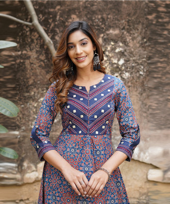 jaitpuriya Women Kurta Pant Set