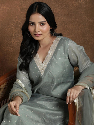 AVANSHEE Women Kurta Pant Dupatta Set