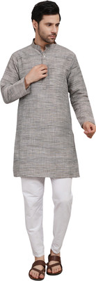 Abhiyuthan Men Solid Straight Kurta(Grey)