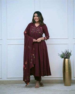 voguebyavantika Women Kurta Pant Dupatta Set