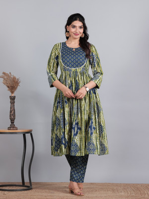 Aramya Women Kurta Pant Set